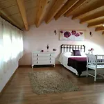 Lucia بيت للعطل *